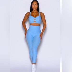 Bombshell Sportswear M , light blue scrunch leggings